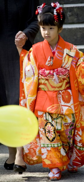 фото альбом Япония Девочка в кимоно