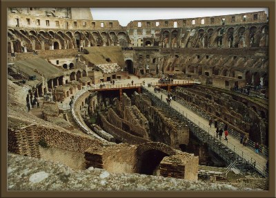    - Roma, Italia Coliseum