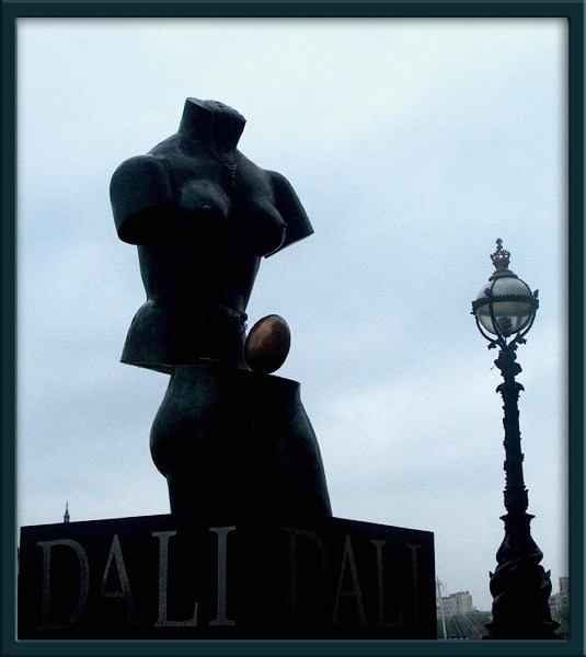    - Random London Dali