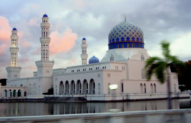 фото альбом Mosques - Мечети мира Mosque in Kota Kinabalu