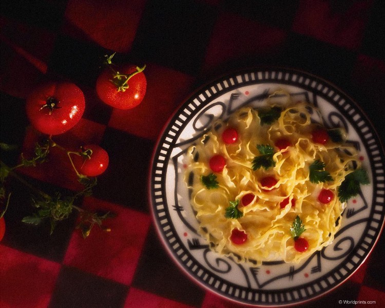   Pasta and tomatoes
