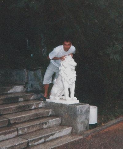         2003