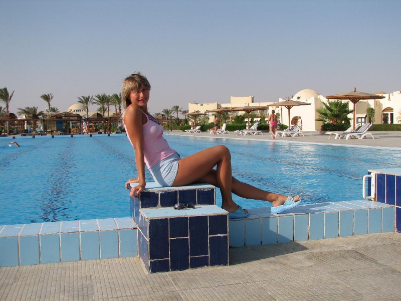   --Dasert Rose ($405)