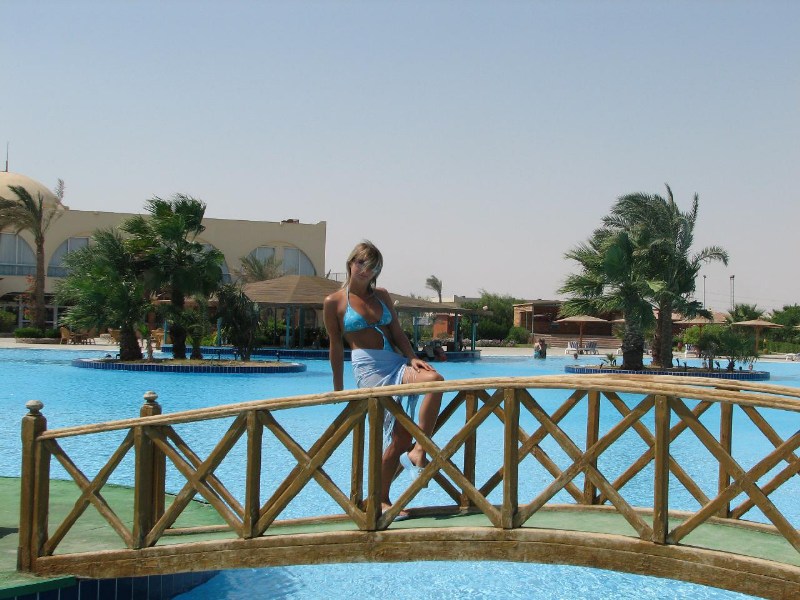   --Dasert Rose ($405)