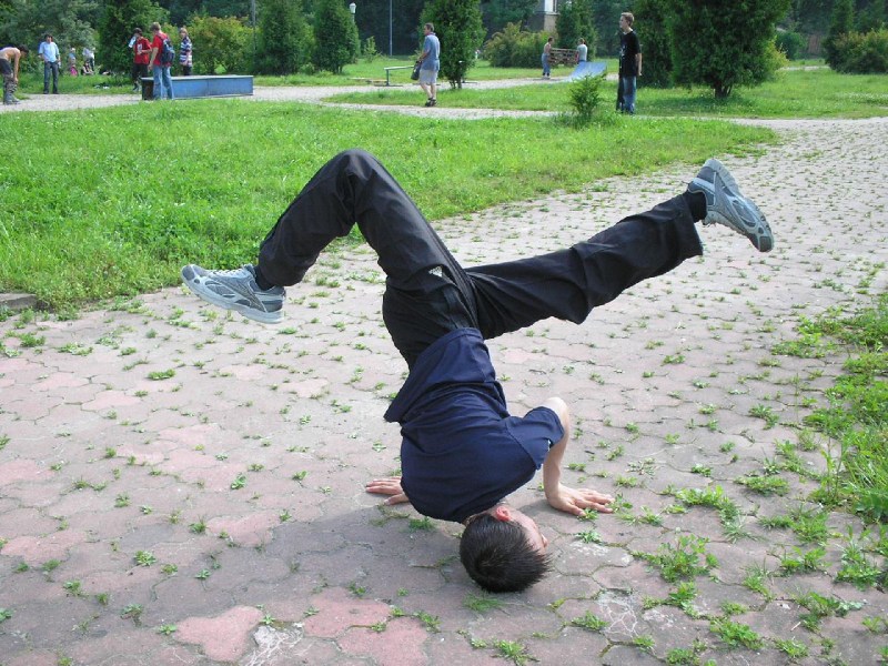    "" 26  2006  BREAK DANCE