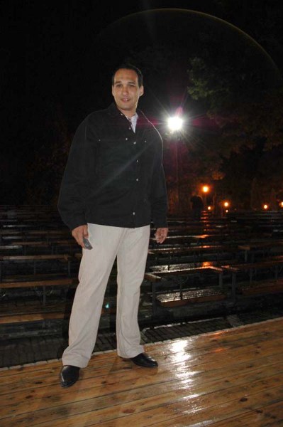      26  2006  Mila http://www.milonga.kiev.ua/phpBB2/album_cat.php?cat_id=53