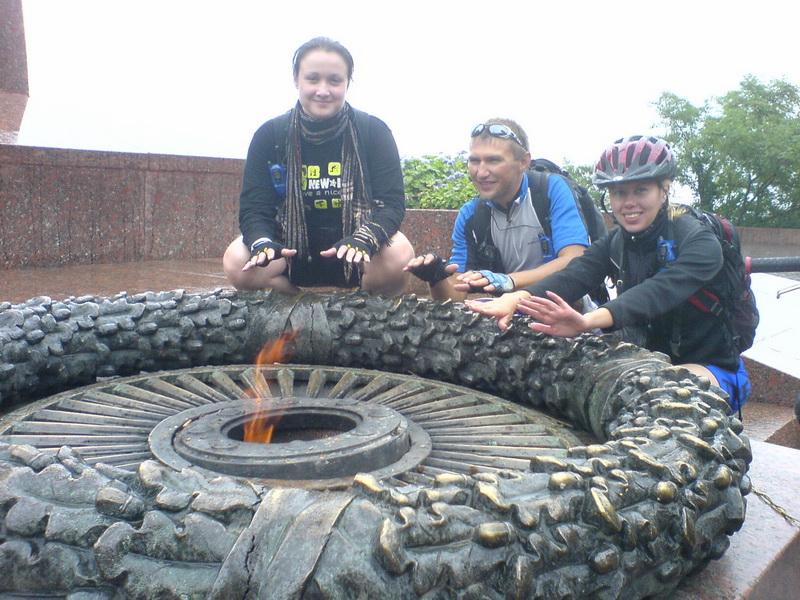    -  9-10  2006 . ($272)