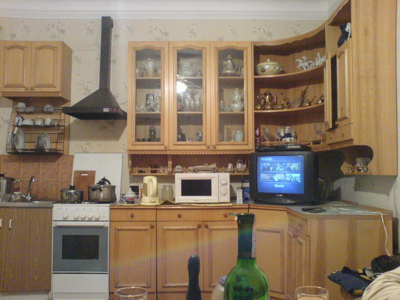    -  9-10  2006 . ($272)