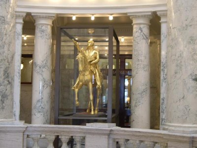 ���������� ������ �����, ������ - Trip to Boise Capitol Statue in the Capitol building