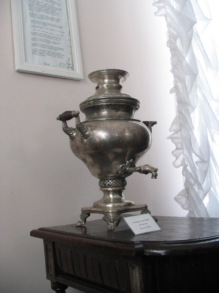   Ͳ       .    , , , .      19 .   ,     .