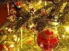     Christmas_Tree_Ornaments_1600x1200.jpg